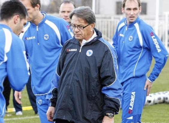 申花错失三连冠，赵震执教生涯的遗憾与反思