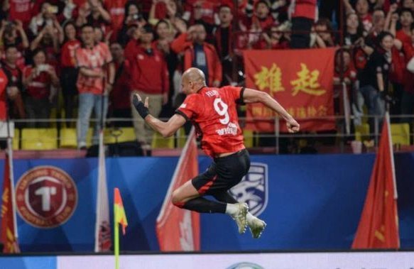 蓉城3-0大胜河南，索罗金韦世豪破门费利佩伤退