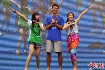 国足备战亚洲杯：邵佳一谈如何弥补短板并优先保障亚运会