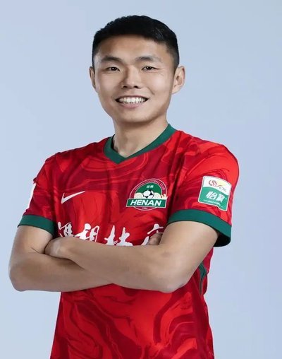 王上源迎代表河南队出战200场里程碑，球迷展示多样TIFO致敬