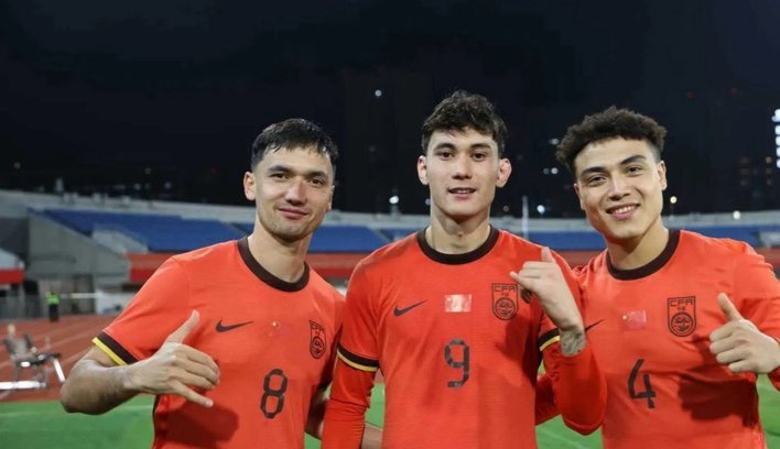 木塔力甫造点，向余望主罚点球破门！U23中国3-0