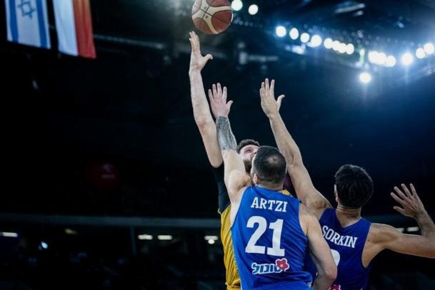大将染红！10人美国2-0波黑晋级，下轮将战比利时