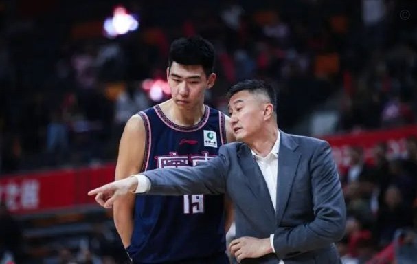 中国现在被日本克制，一个很重要原因是没了高中锋