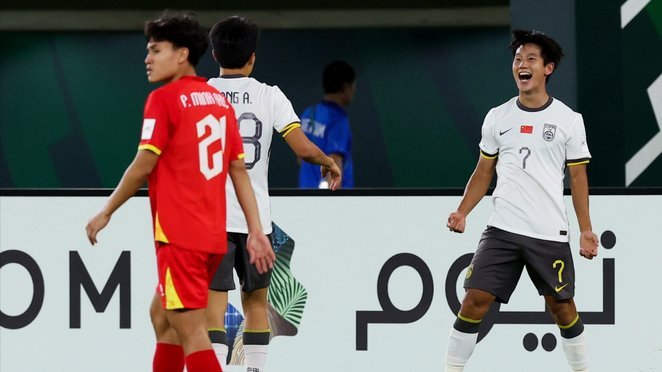 雷电突至，U17女足半决赛意外暂停
